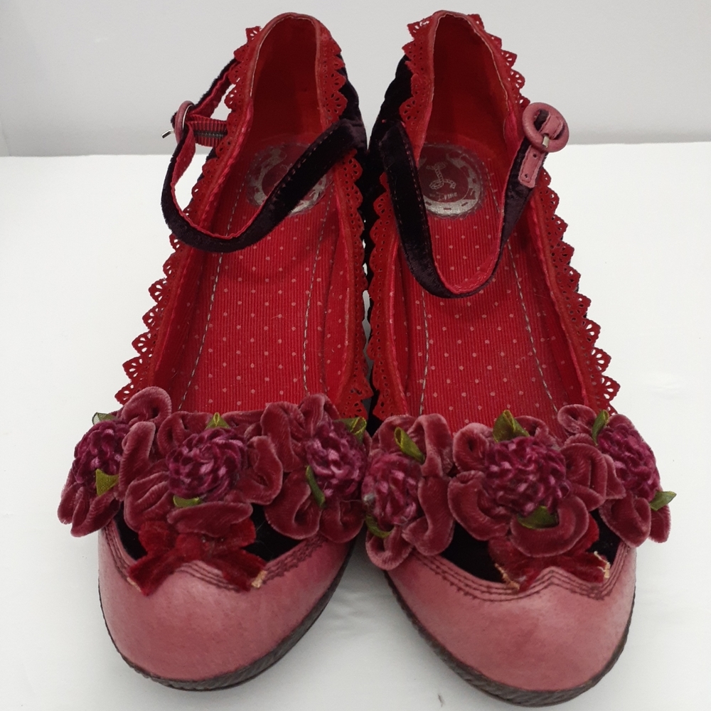 Miss L Fire Wedge Pumps Size 40 US 9.5
